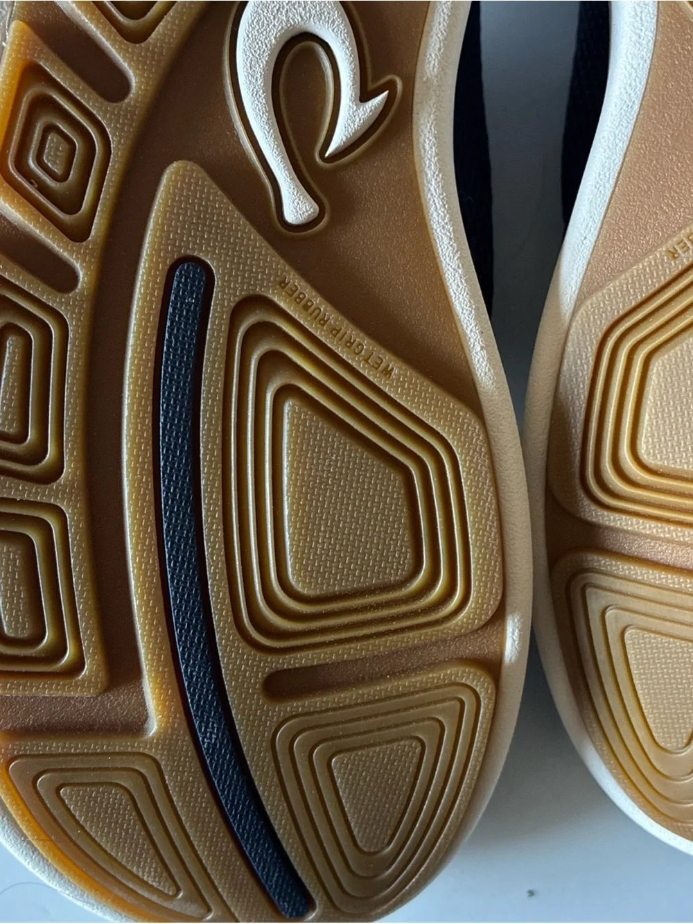 OluKai breathable knit
